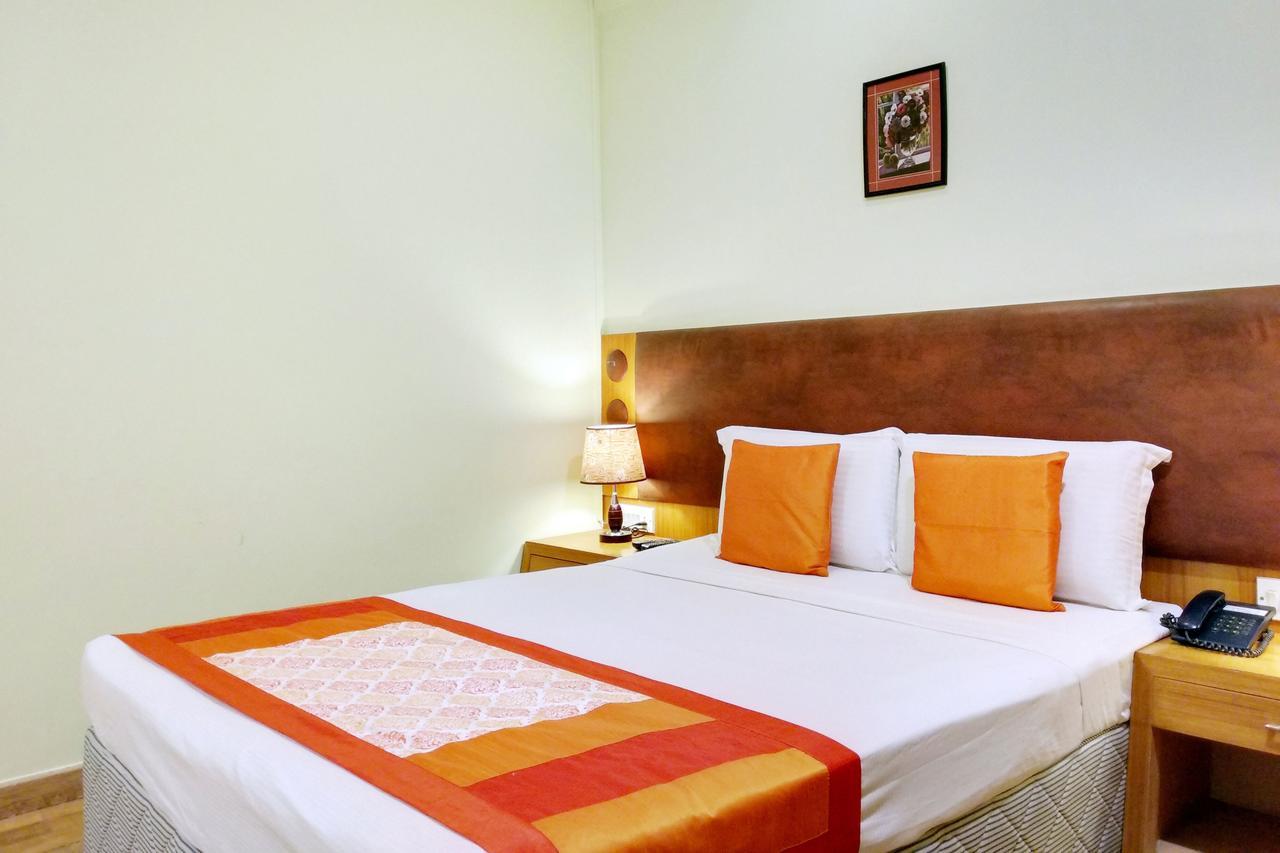 Oyo 6110 Thalassa Suites Bangalore Exterior foto