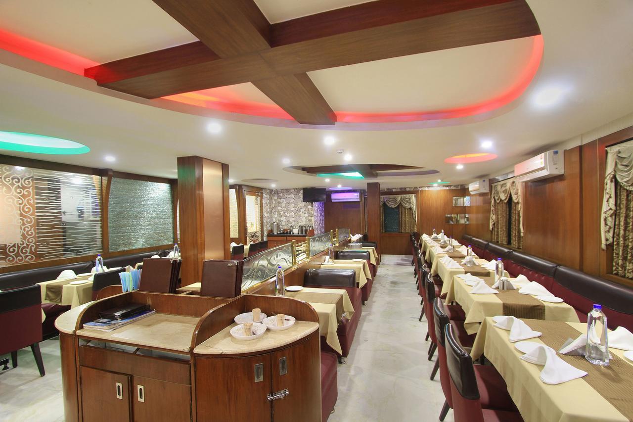 Oyo 6110 Thalassa Suites Bangalore Exterior foto