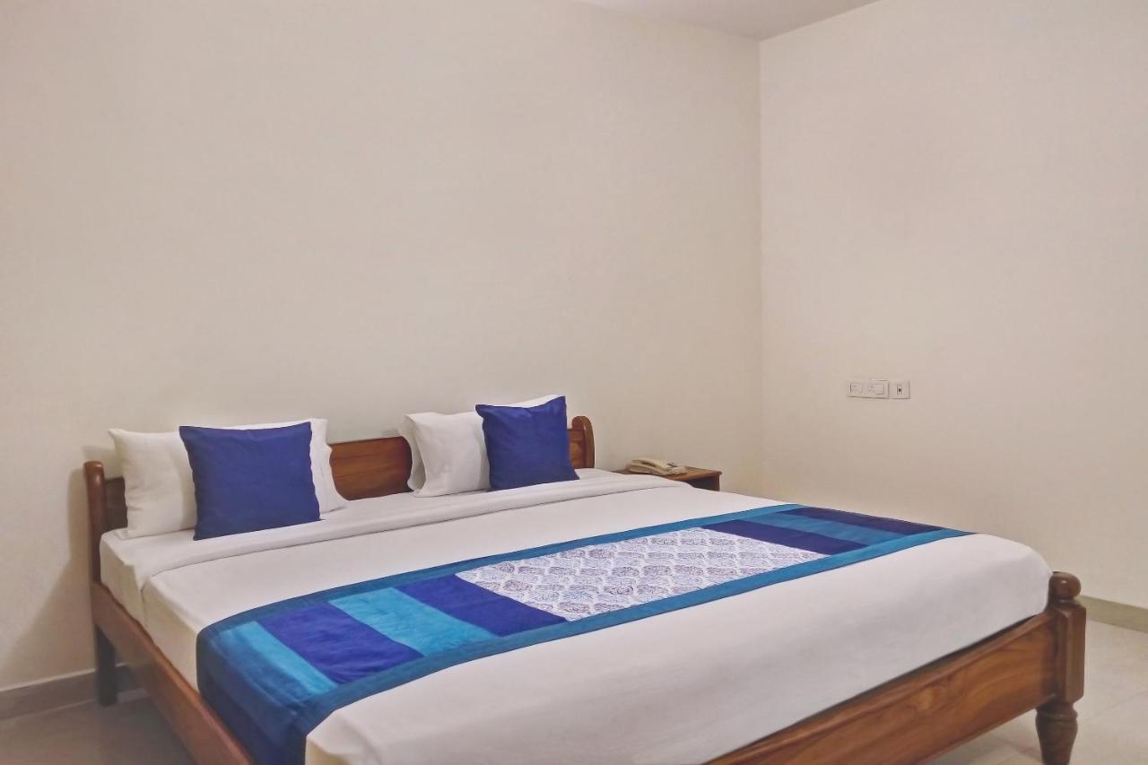 Oyo 6110 Thalassa Suites Bangalore Exterior foto